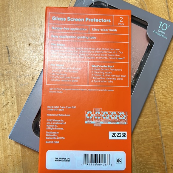 14 pro case and (2) screen protectors, NIB - Picture 4 of 7